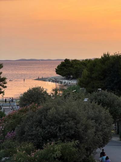 Apartment in a beautiful location with two parking spaces and a basement.