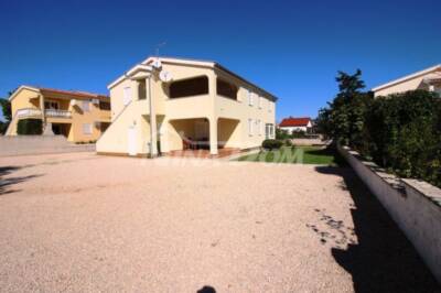 Južná strana apartmánu Vira na prízemí
