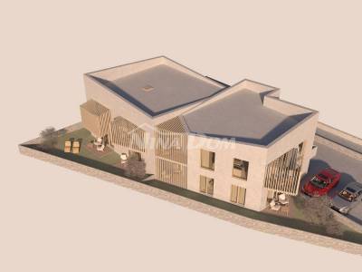 Novogradnja trosobni apartman na 1.katu 400 met. do plaže Jadro