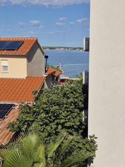 Apartment 1st floor, south side 50 meters from the sea with sea view