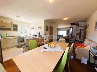 VIŠNJIK – Spacious duplex apartment 140 m² with city view