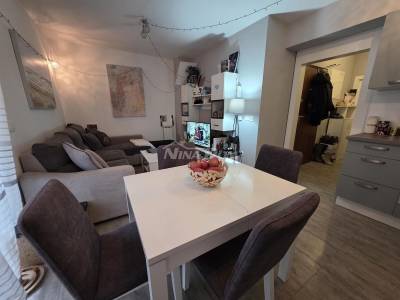 Jednoizbový apartmán so záhradou na predaj v Zadare-Plovanija