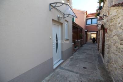 Dom Arbanasi s dvoma samostatnými apartmánmi