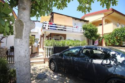 Južna strana 250 met. do plaže (voda i kanalizacija)