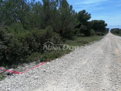 Poljoprivredno zemljište južna strana s pogledom na more.