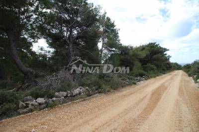 Pozemok 2072 m2 pri verejnej komunikácii T2 zóna 35 €/m2