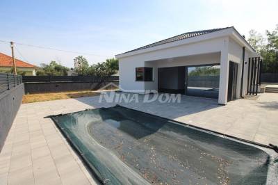 Newly built one-story house with pool, quiet and peaceful part.
