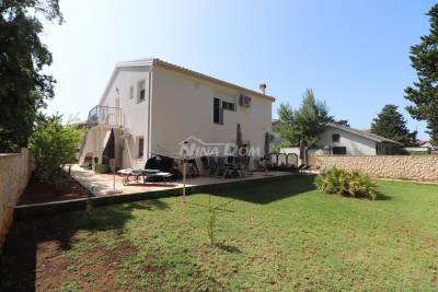 DETACHED PROPERTY WITH POOL (3 RESIDENTIAL UNITS) PRIVLAK