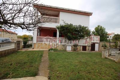 Detached property 400 meters from the beach 