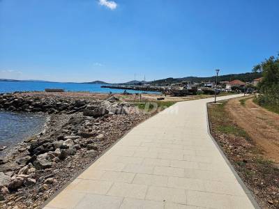 The first line of land Dobropoljana Pašman 350 euros per square meter