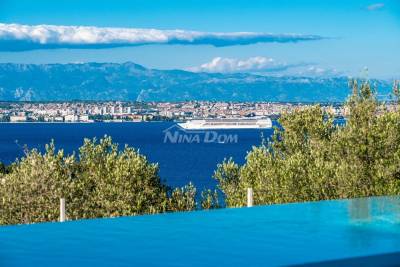 Across the island of Ugljan villa with panoramic view