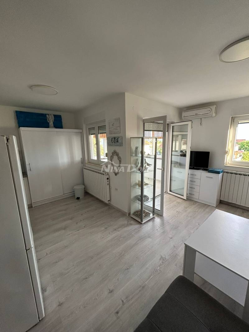 ONE BEDROOM APARTMENT - PRIVLAKA - SEA VIEW - 6
