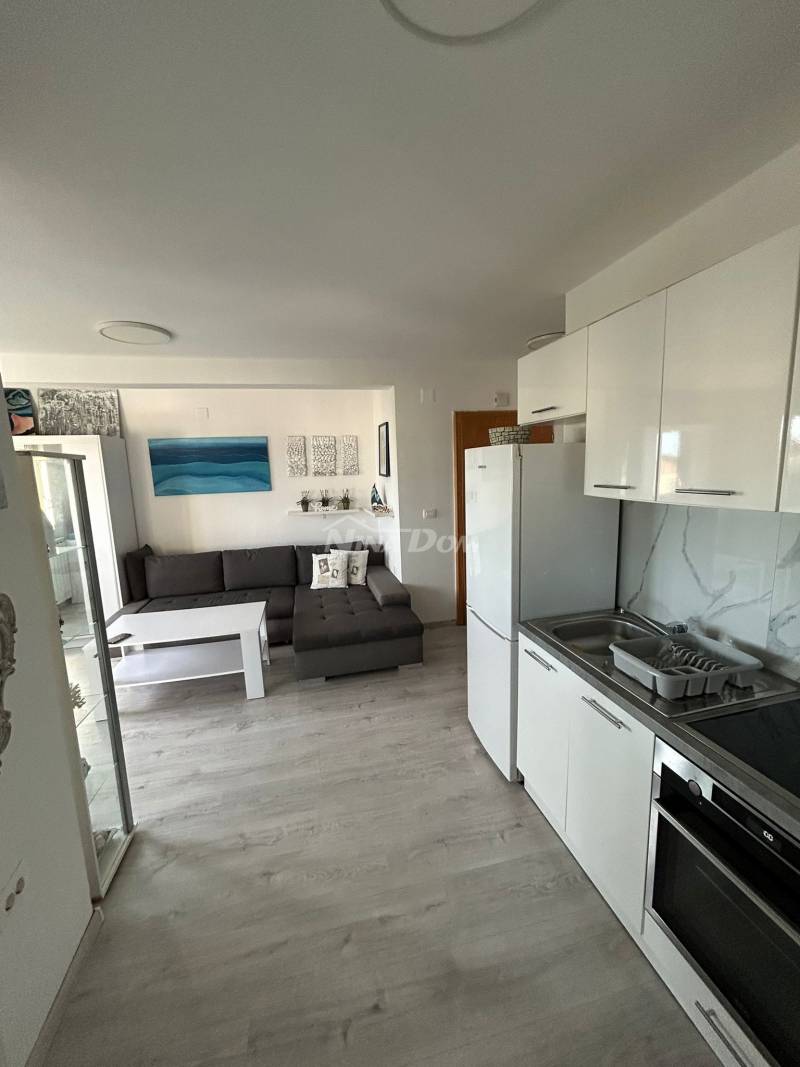 ONE BEDROOM APARTMENT - PRIVLAKA - SEA VIEW - 11