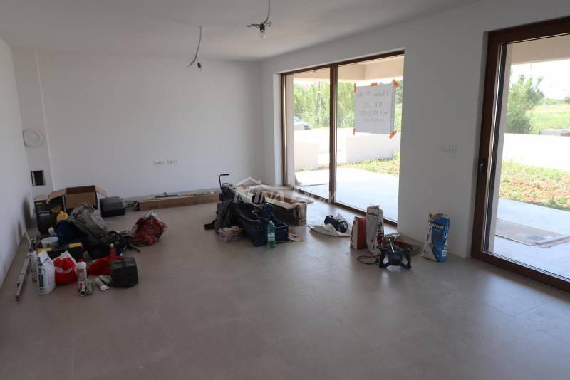ATRAKTÍVNY APARTMÁN PRIVLAK - BLÍZKO MORA 100 METROV - 2