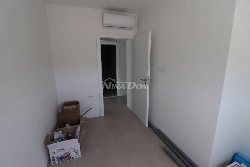 ATRAKTÍVNY APARTMÁN PRIVLAK - BLÍZKO MORA 100 METROV - 7