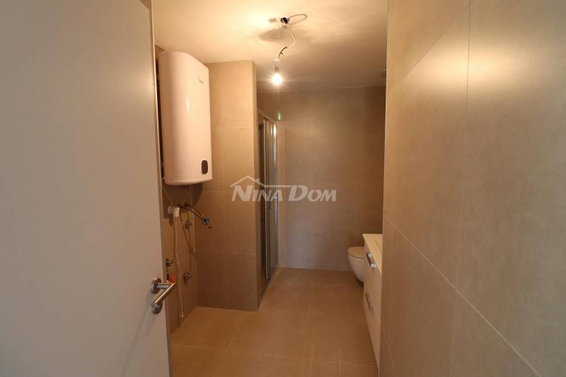 ATRAKTÍVNY APARTMÁN PRIVLAK - BLÍZKO MORA 100 METROV - 13