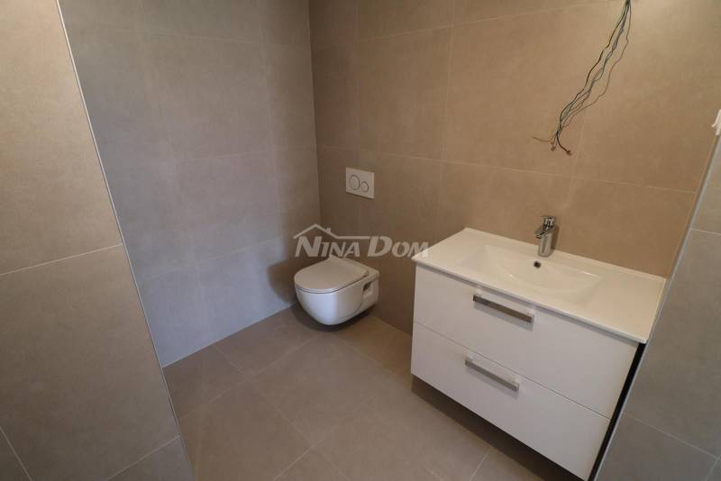 ATRAKTÍVNY APARTMÁN PRIVLAK - BLÍZKO MORA 100 METROV - 14
