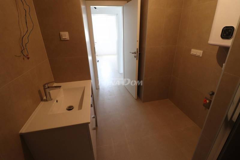ATRAKTÍVNY APARTMÁN PRIVLAK - BLÍZKO MORA 100 METROV - 15