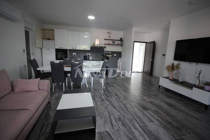 Apartment with three bedrooms, first floor S3 - 9