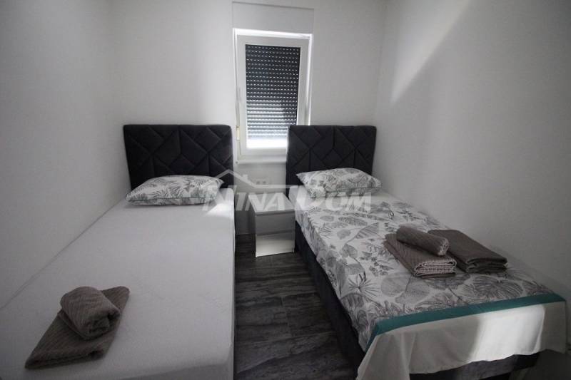 Apartmán s tromi spálňami, prízemie - 12