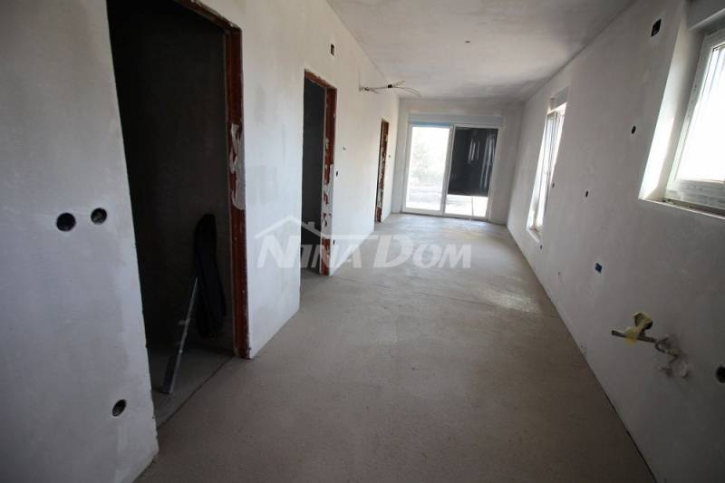 New construction, apartment on the ground floor, center of the island of Vir - 2