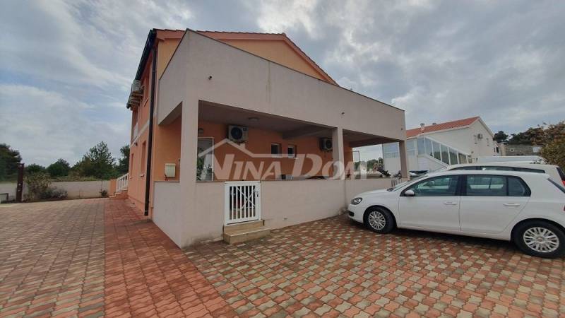 2-spálňový apartmán na prízemí. - 8