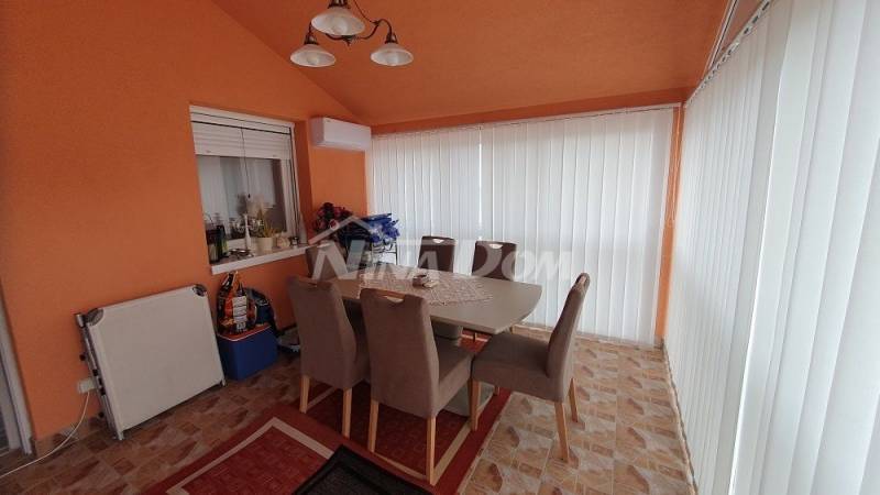 Three-bedroom apartment with a large terrace in a quiet part of the island of Vir. - 3