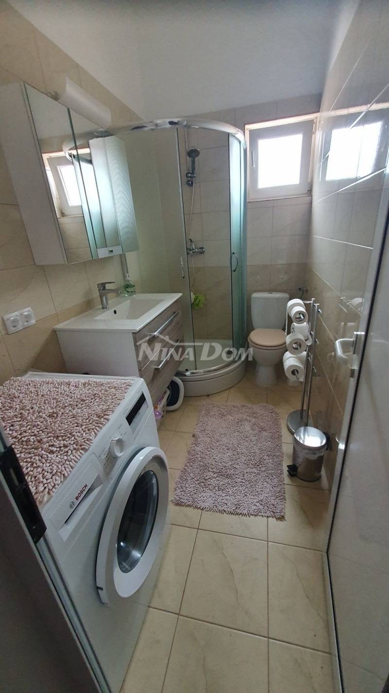 Trosoban apartman s velikom terasom u mirnom dijelu otoka Vira. - 8