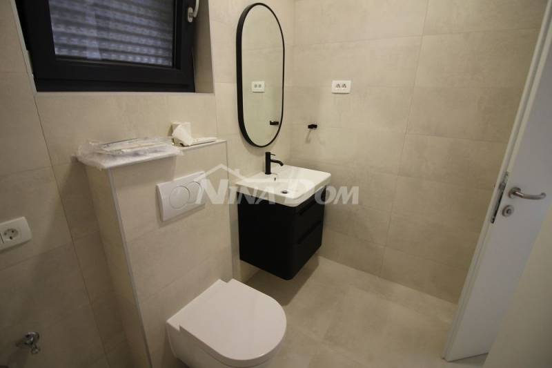Ground floor apartment in the center of the island of Vir. - 9