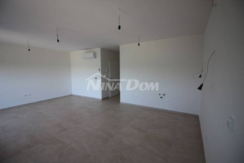 Južná strana ostrova Vir, apartmán na 1. poschodí (voda a kanalizácia) - 7