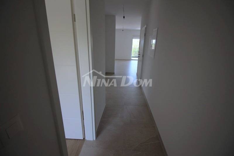 Južná strana ostrova Vir, apartmán na 1. poschodí (voda a kanalizácia) - 11