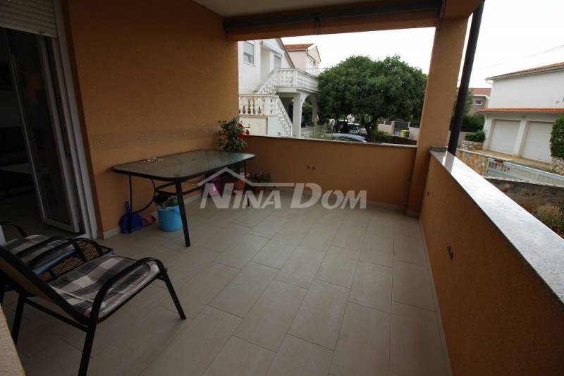 Apartmán na južnej strane 254 metrov od mora, voda a kanalizácia - 11
