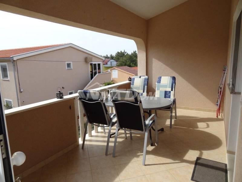 Apartment on the 1st floor, south side of the island of Vir, peaceful and quiet part of the island of Vir - 10