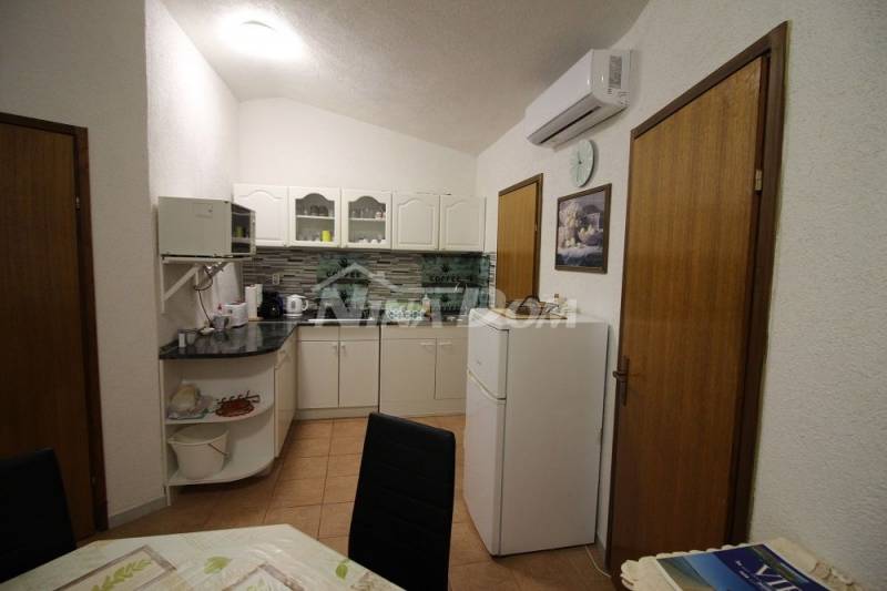 Apartman južna strana, etažirano s vodom i kanalizacijom., - 12