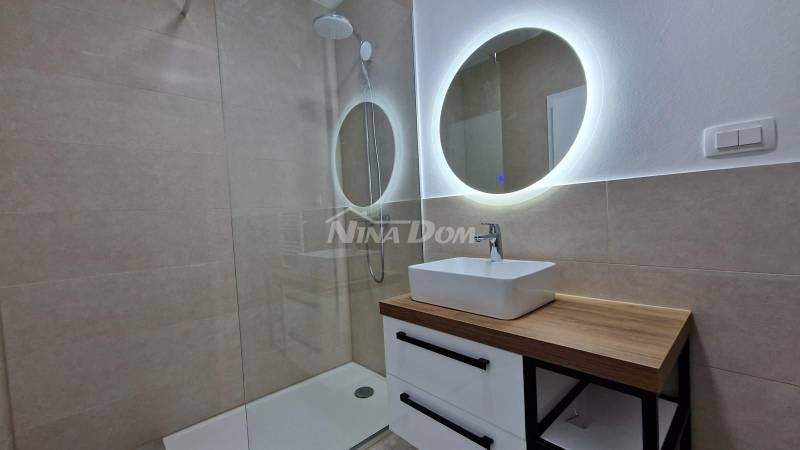 New building, first floor, panoramic view of the sea and Velebit. - 7