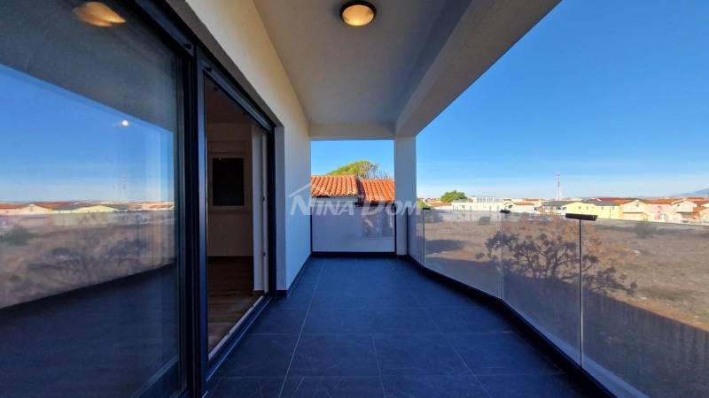 New building, first floor, panoramic view of the sea and Velebit. - 4