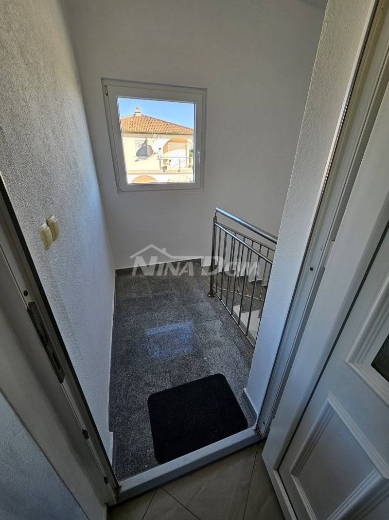 Apartmán na 1. poschodí, tichá lokalita na južnej strane ostrova Vir. - 4