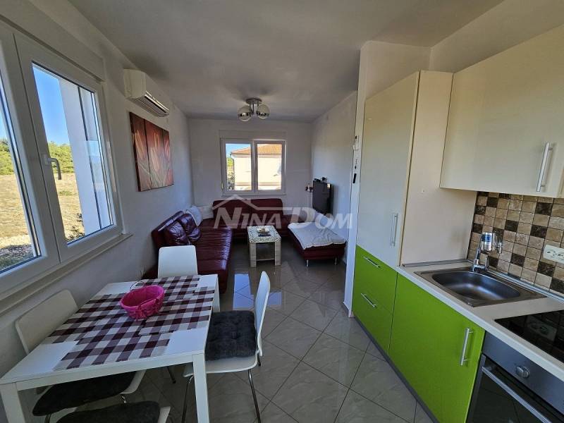Apartmán na 1. poschodí, tichá lokalita na južnej strane ostrova Vir. - 6