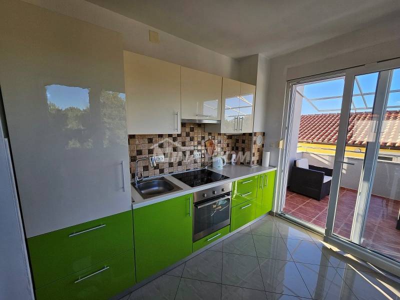 Apartmán na 1. poschodí, tichá lokalita na južnej strane ostrova Vir. - 7