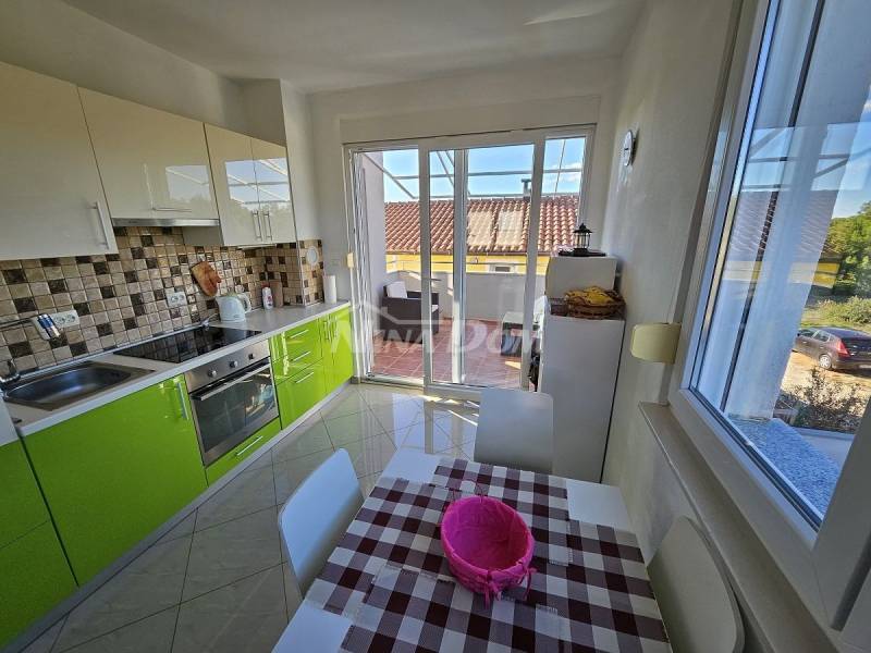 Apartmán na 1. poschodí, tichá lokalita na južnej strane ostrova Vir. - 8