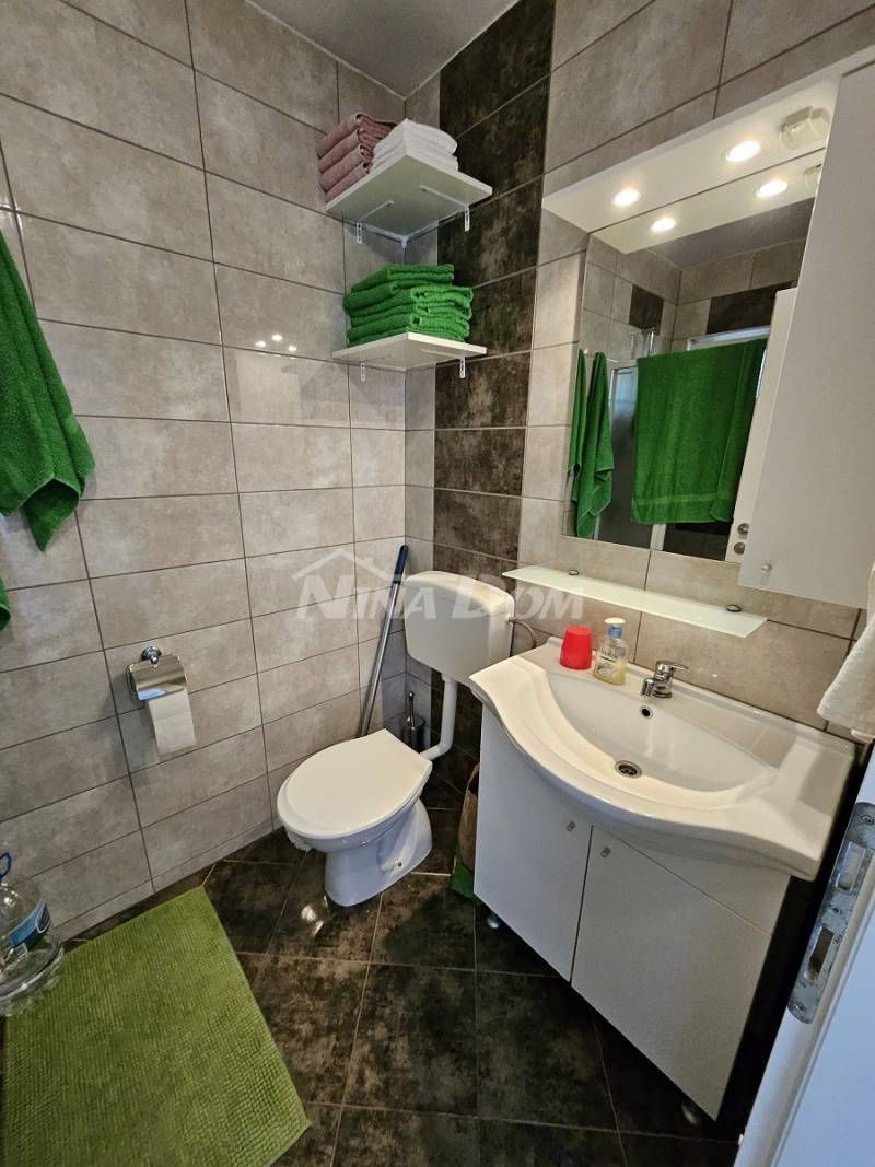 Apartmán na 1. poschodí, tichá lokalita na južnej strane ostrova Vir. - 11