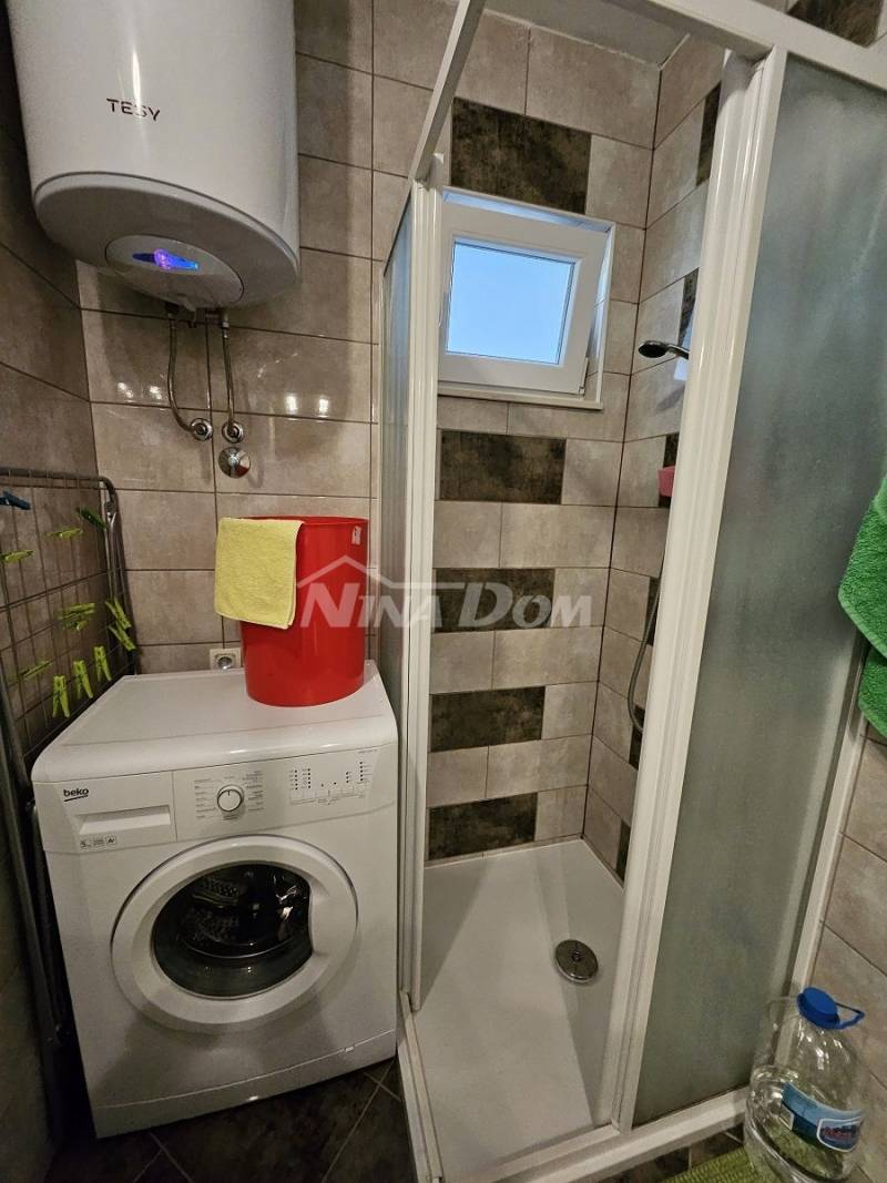 Apartmán na 1. poschodí, tichá lokalita na južnej strane ostrova Vir. - 12