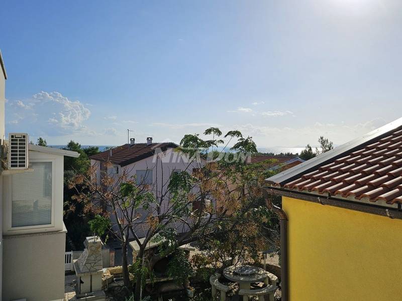 Apartmán na 1. poschodí, tichá lokalita na južnej strane ostrova Vir. - 13