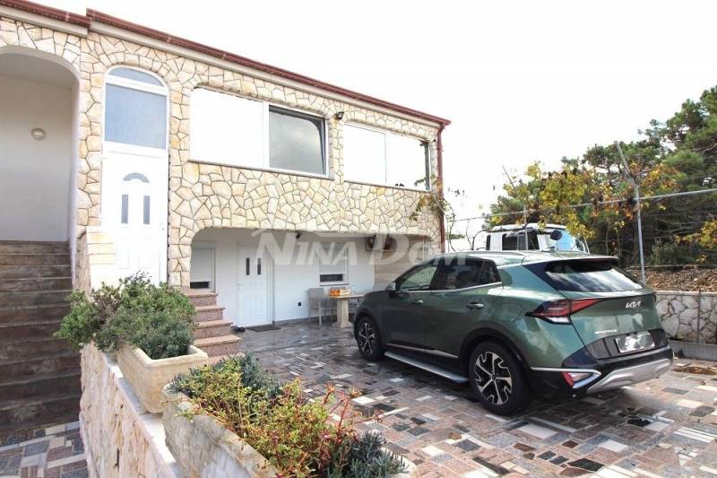 Nicely decorated apartment on the first floor. - 14