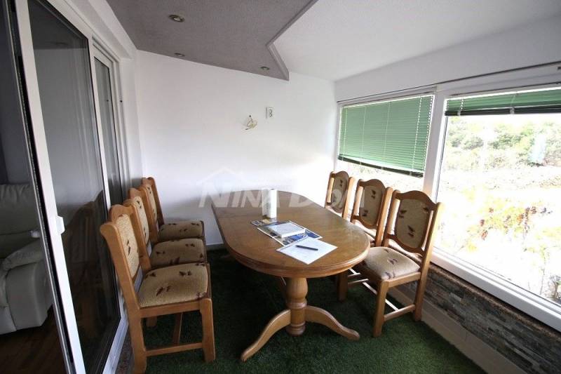 Lijepo uređen apartman na prvom katu. - 9