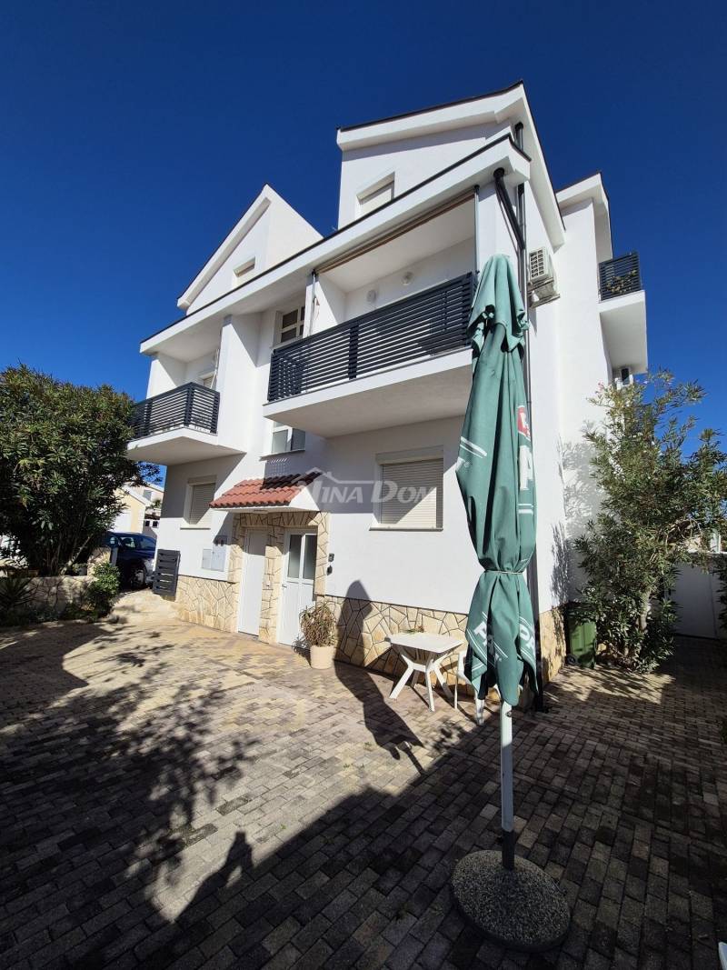 Apartment 180 meters. second floor to the sea. - 3