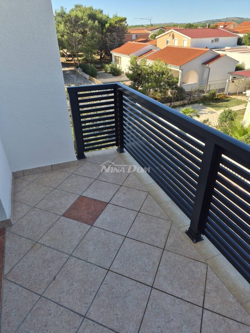 Apartment 180 meters. second floor to the sea. - 4