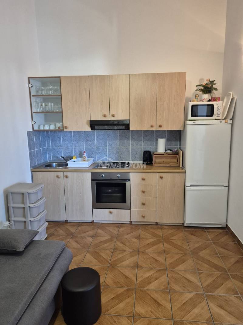 Apartment 180 meters. second floor to the sea. - 9