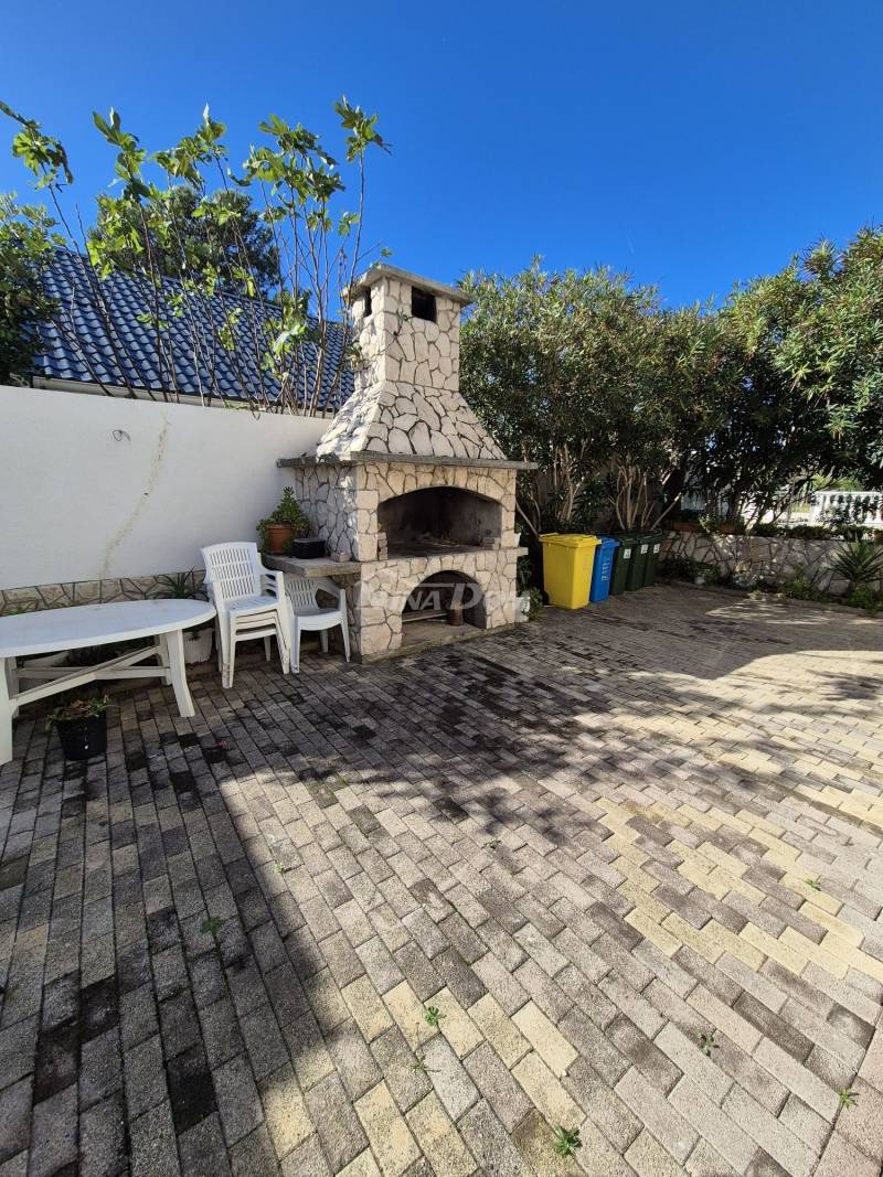 Apartment 180 meters. second floor to the sea. - 13