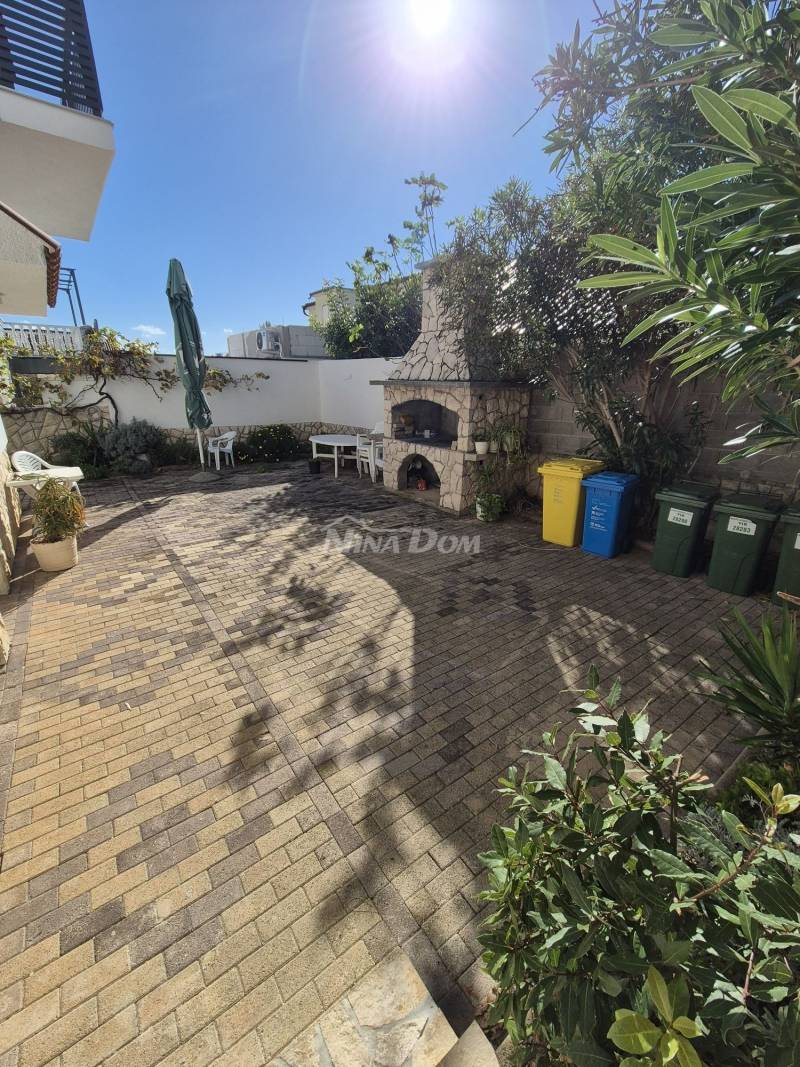 Apartment 180 meters. second floor to the sea. - 15